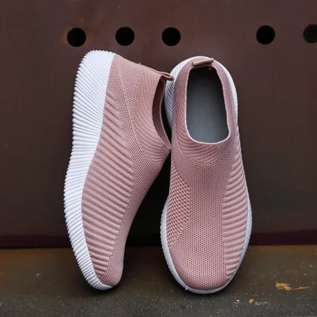Women Flat Slip on White Shoes Woman Lightweight Sneakers Women Casual Summer Autumn Walking Mesh Running Sports Shoes 2024